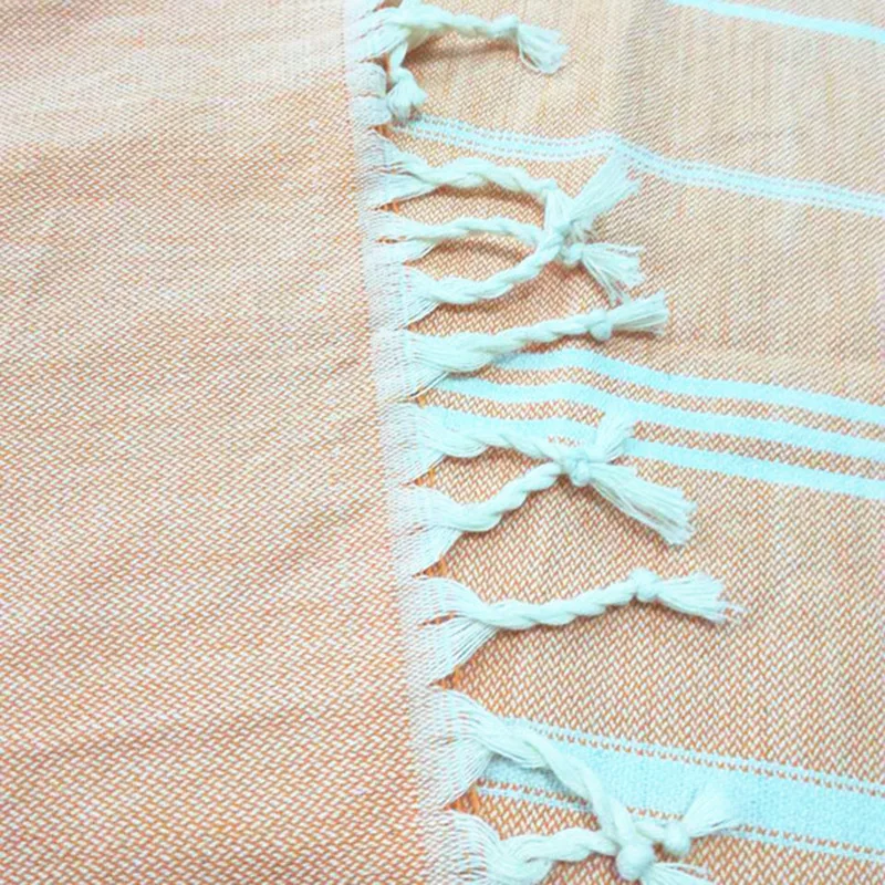 Хлопковое льняное пляжное банное полотенце в полоску с бахромой турецкое для