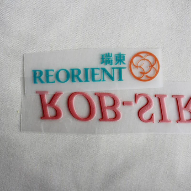 

customized heat transfer labels in Garment Labels printing ink personal tags hot iron on clothing T-shirt 3D name label custom