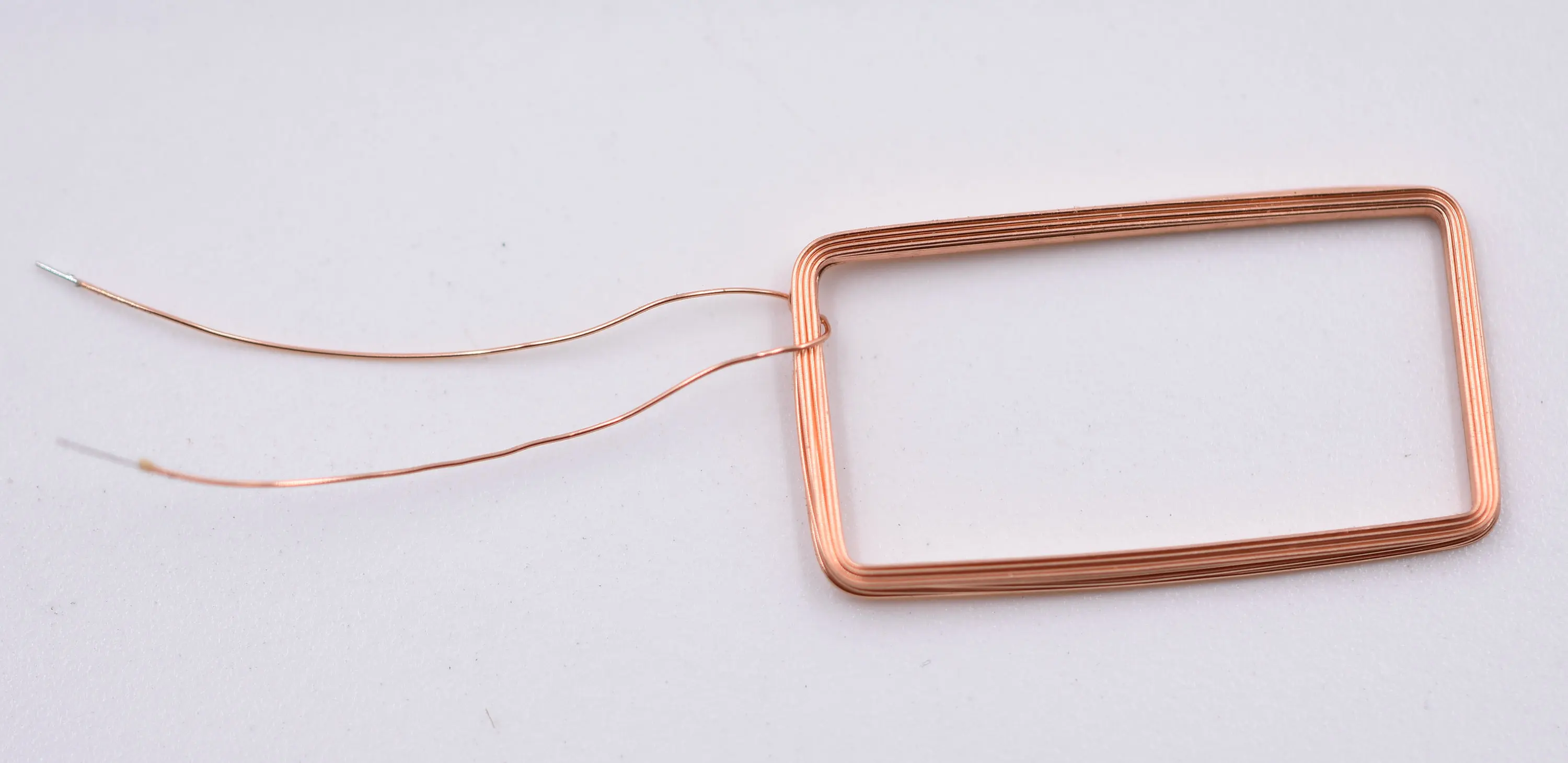 

Recognizable Magic Mahjong Wireless Charging Coil 15uH13mm*24mm Induction Coil XKT-L46
