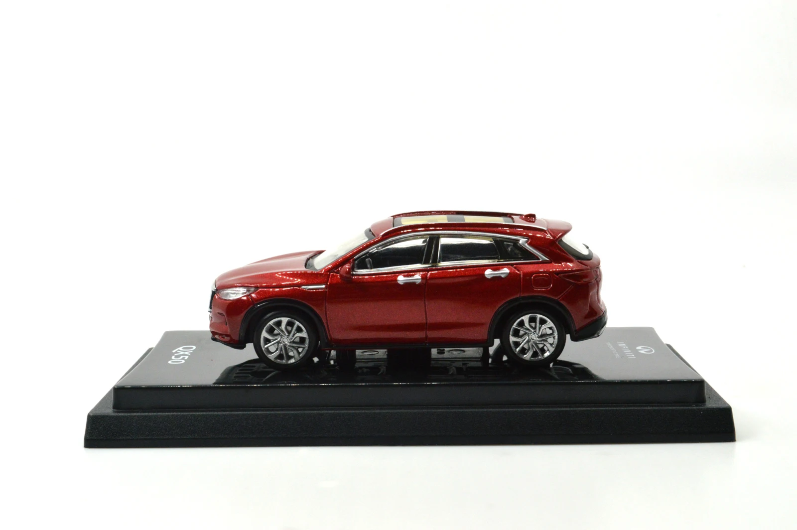 1/64 1:64 масштаб Infiniti QX50 2018 красная литая металлическая игрушка Миниатюрная модель