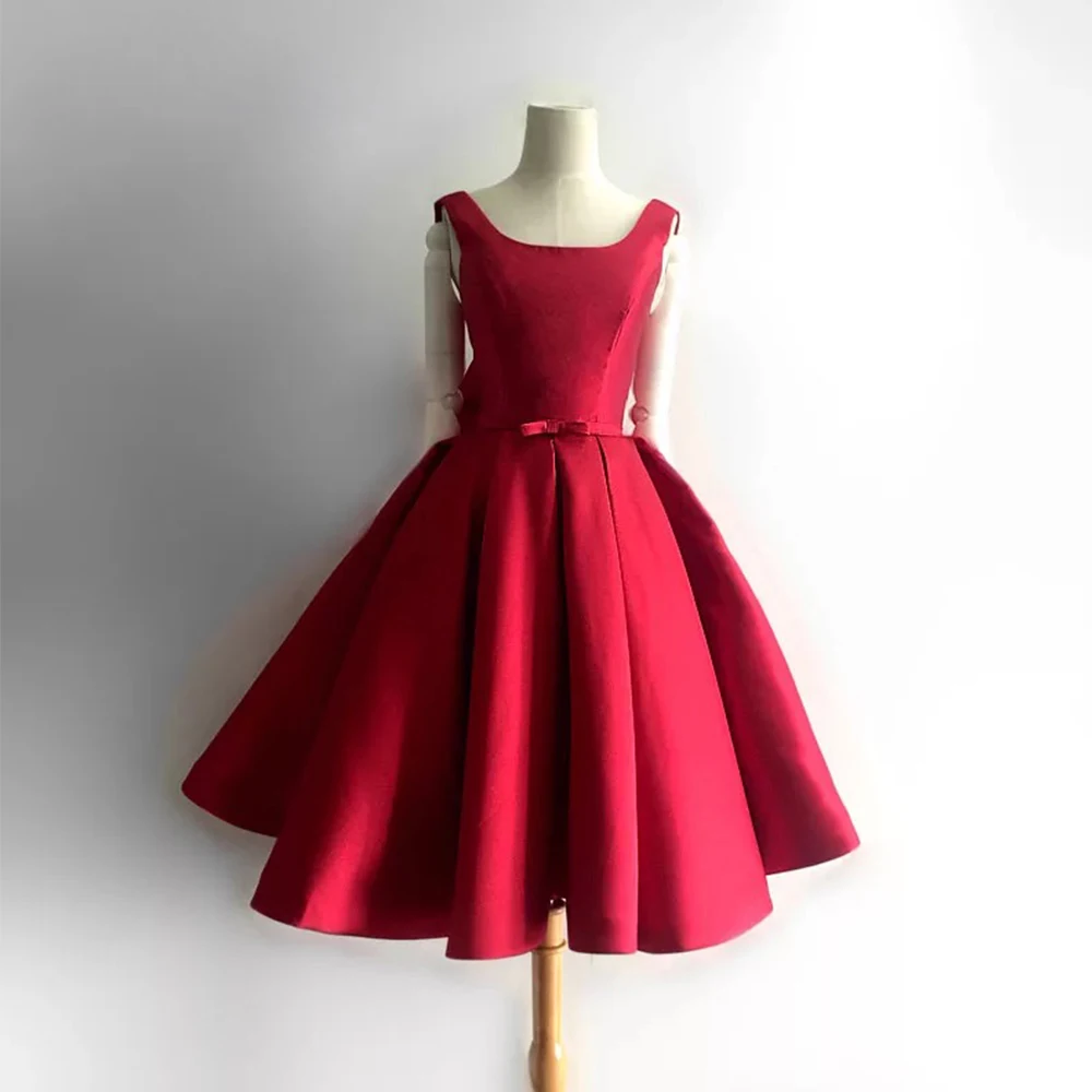

Классический 1950-х годов платье для выпускного вечера короткий красный квадратный вырез Низкий вырез сзади с бантом по колено атласная обор...