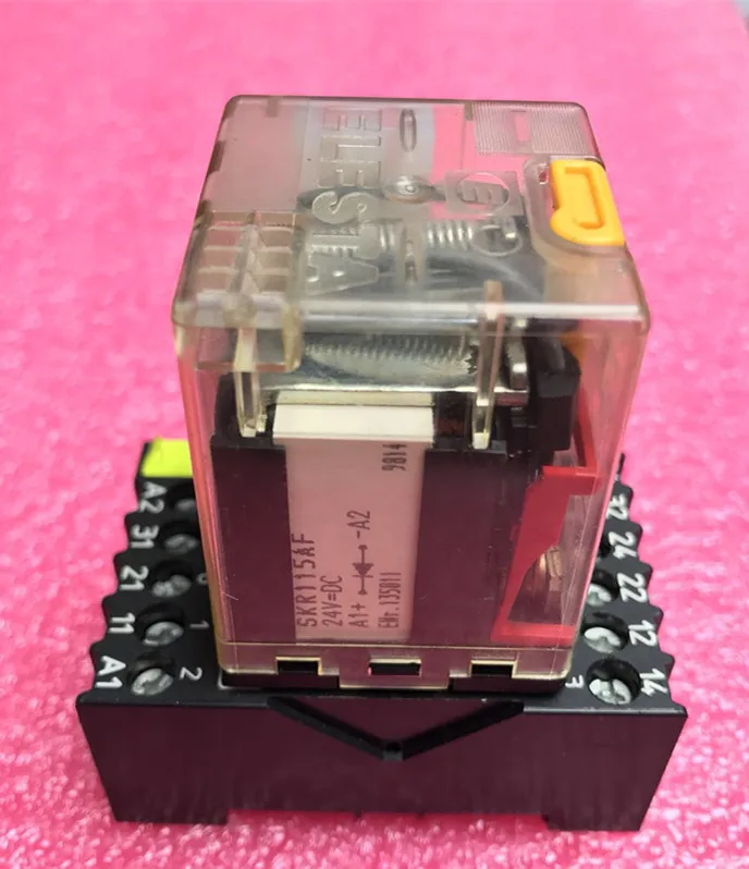 

ELESTA SKR115AF реле SKR115AF SKR115AF
