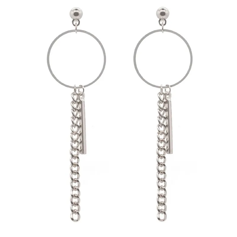 Простые геометрические круглые серьги-цепочки в форме сердца с кисточками