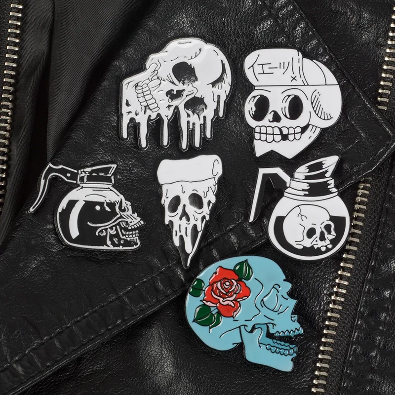 1PCS Creative personality Gothic Black and White Skull Brooch Rose Bone Pizza Skeleton Teapot Skulll Pin Badge Coat accessories | Дом и сад