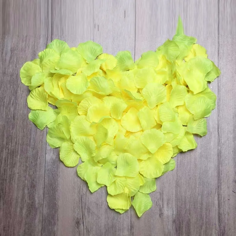 Yellow 2000 шт./лот 5*5 см романтические шелковые лепестки роз для романтические украшения для свадьбы искусственные лепестки роз Свадебный цветок розы - Цвет: Yellow