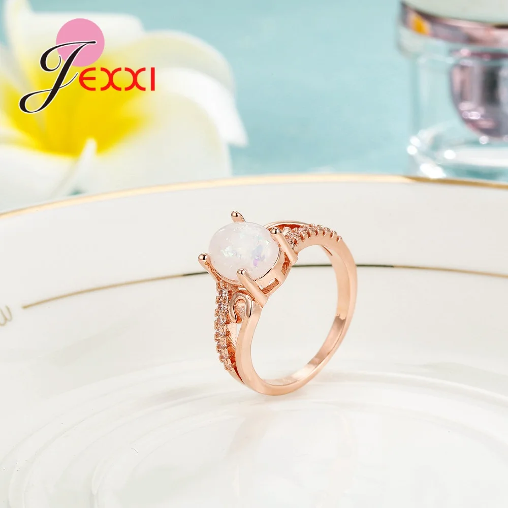 Женское кольцо из розового золота вечерние фианитом | Украшения и аксессуары