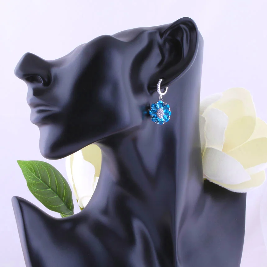 Женские серьги-подвески с кристаллами серебристого цвета | Украшения и