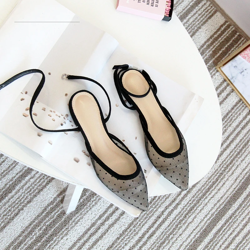 Босоножки Koovan женские на плоской подошве кружевные туфли в горошек с пряжкой