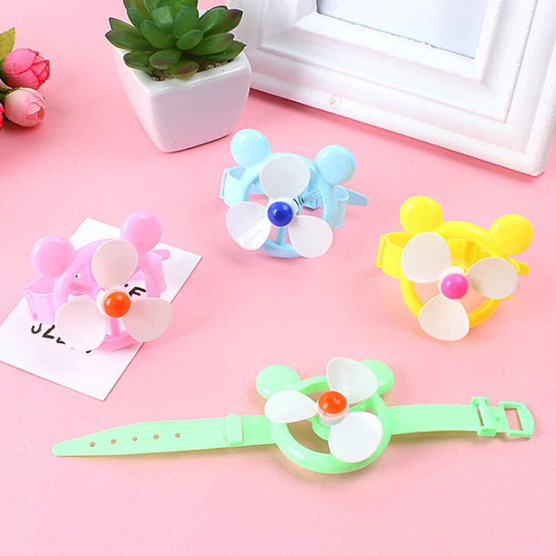 

3Pcs Novelty Windmill Watch Toy Watch Wind Spinner Kids Toy Party Supplies Gifts