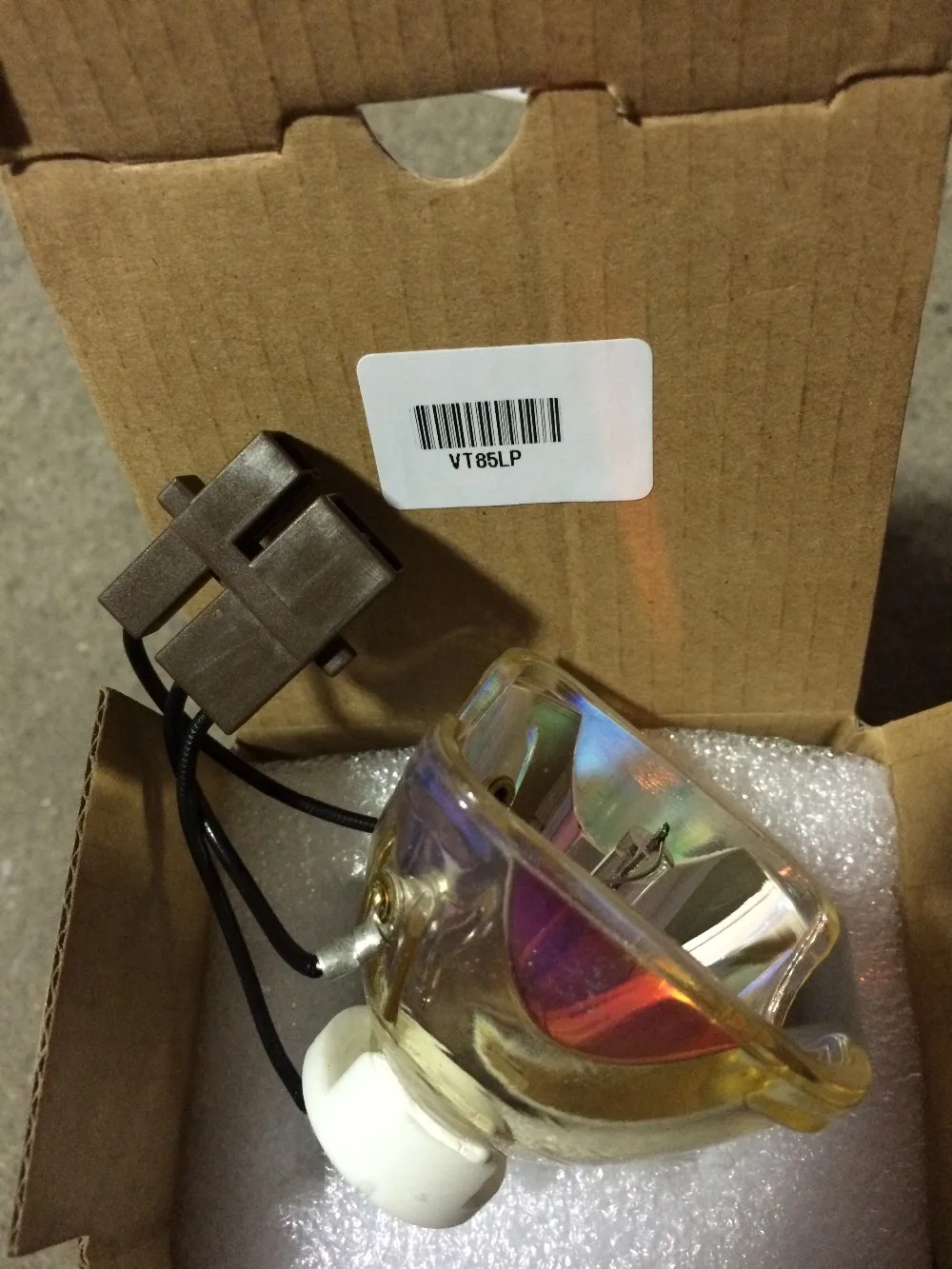 

Projector Bare bulb VT85LP for NEC VT695 / VT595/ VT480/ VT490/ VT491/ VT495/ VT580/ VT590 NSH200W