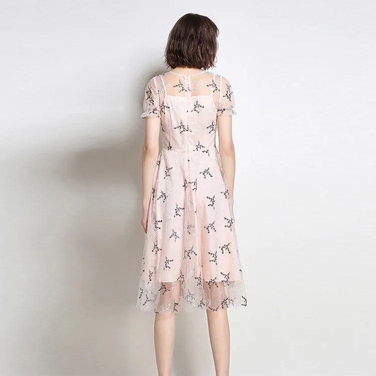 Лето 2017 г. платье Для женщин Boho офисные Вышивка Винтаж оборками Сексуальная