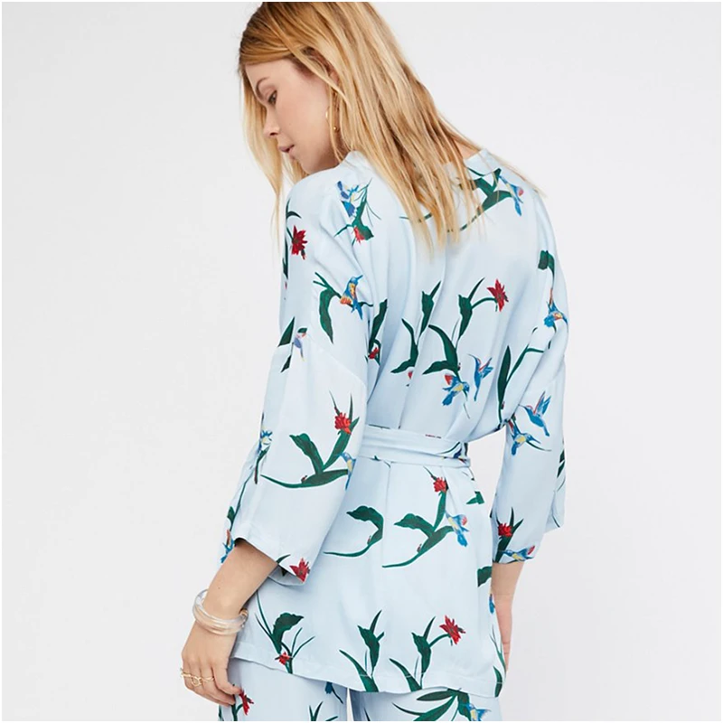 С принтом птица блузка | Игрушки и хобби