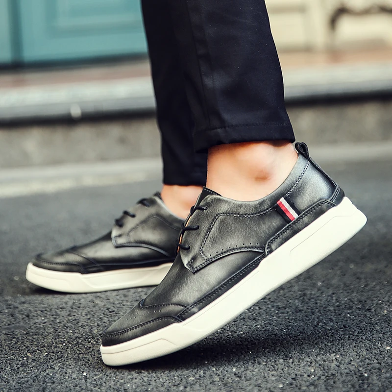 

FIXSYS Fashion Mens Skateboarding Shoes High Quality Comfortable Man Sneakers Breathable Sport Shoes Casual Lace-up Flat Shoes