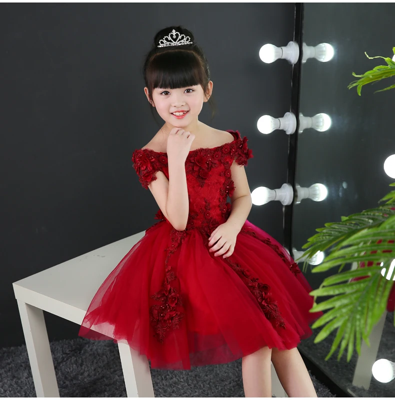 

Luxury Princess Kids Ball Gown Dress Birthday Party Wedding Banquet Dresses Appliques Red Vestido Elegant Shoulderless Gown S115