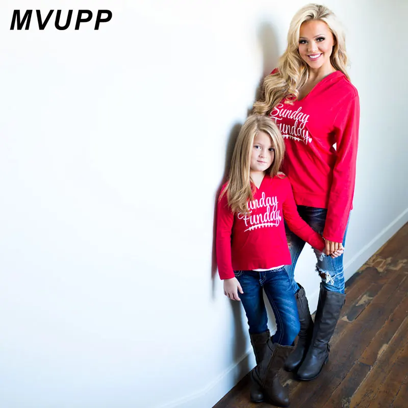 MVUPP/Одинаковая одежда для мамы и дочки принт Sunday FunDay топы с надписью mommy and me