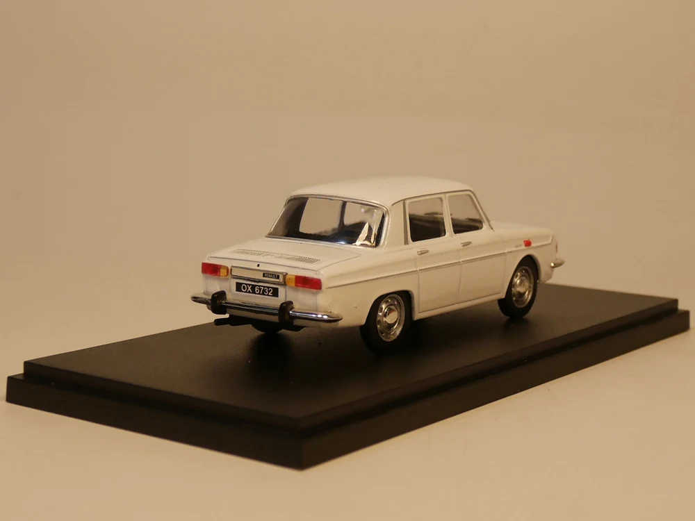 Модель ist 1:43 бутиковый автомобиль Renault 10 игрушки из сплава для детей детские