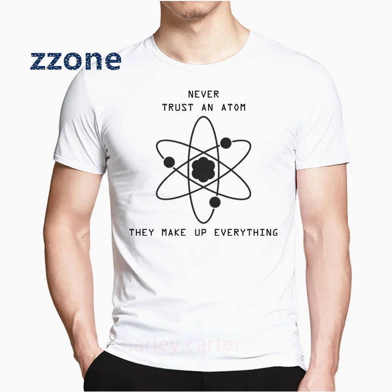 Летняя футболка с круглым вырезом и короткими рукавами Never Trust an Atom забавная