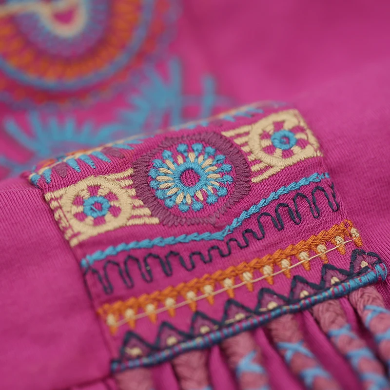 Женская хлопковая футболка с коротким рукавом ARTKA белая свободная круглым