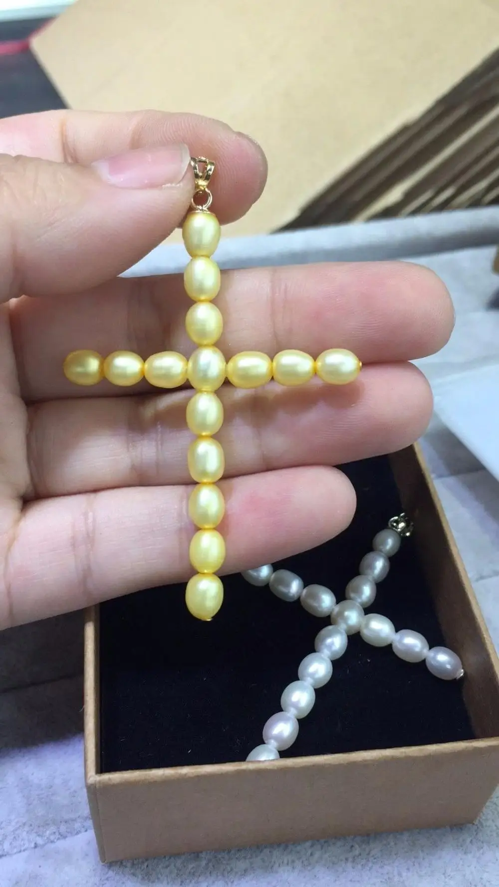 

925silver White AAA 2.5"x1.7" Cross White Pearl Pendant Necklace