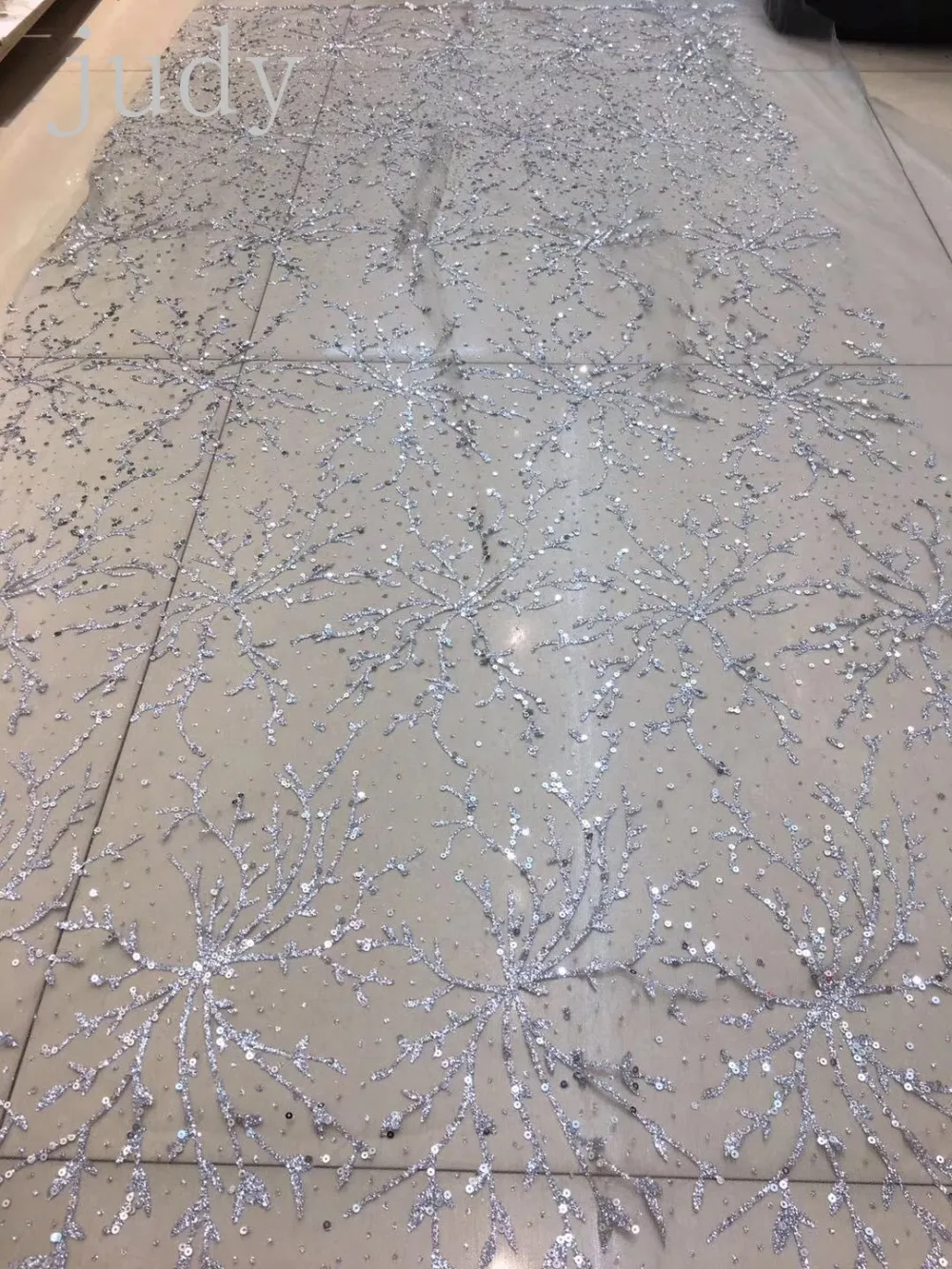 Расшитый блестками свадебный наряд HL336 # серебристый Блестящий Порошок |