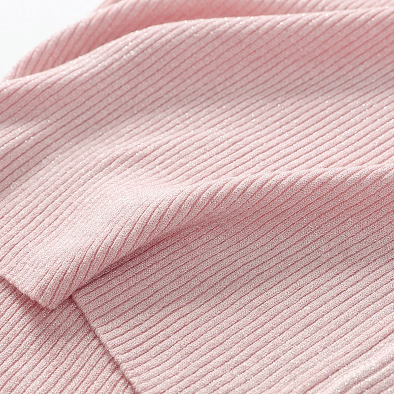 Женский трикотажный жилет с открытой спиной