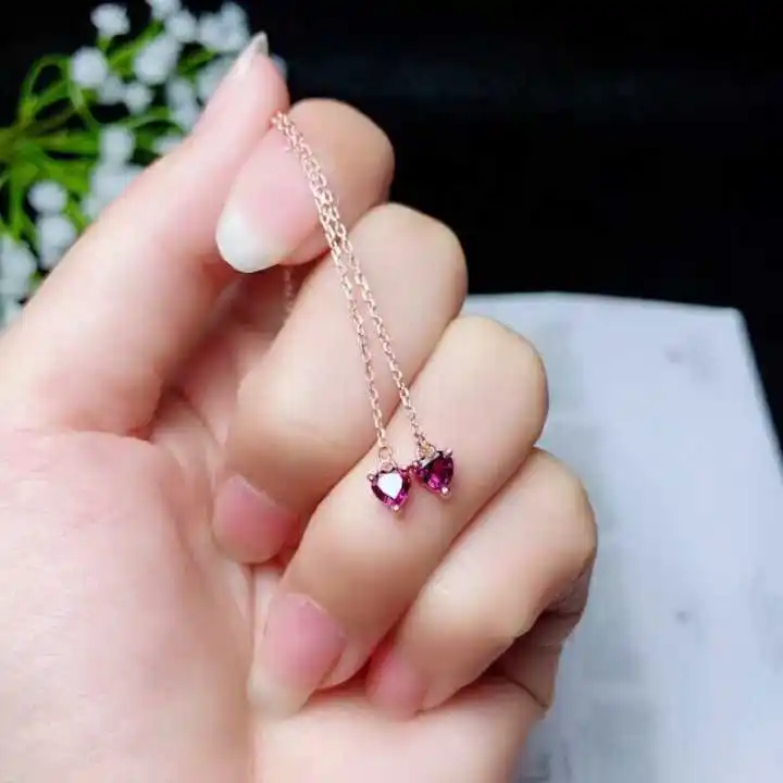Женское украшение из серебра 925 пробы с натуральным красным