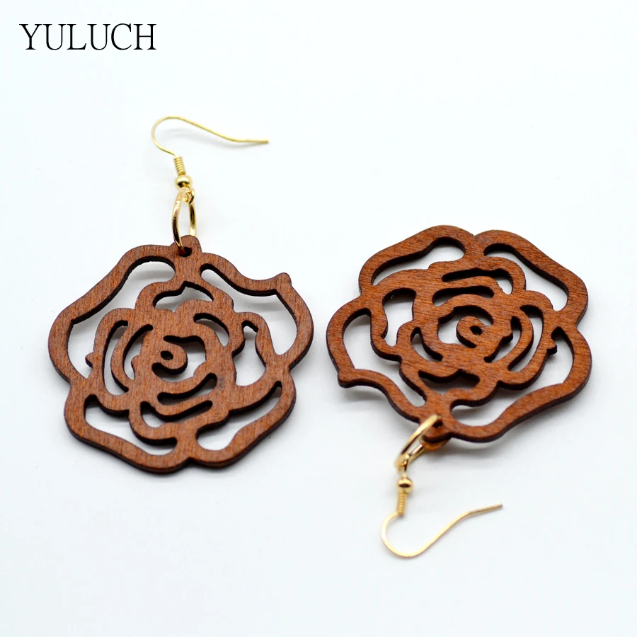Пара серьги в виде цветка розы из дерева | Украшения и аксессуары