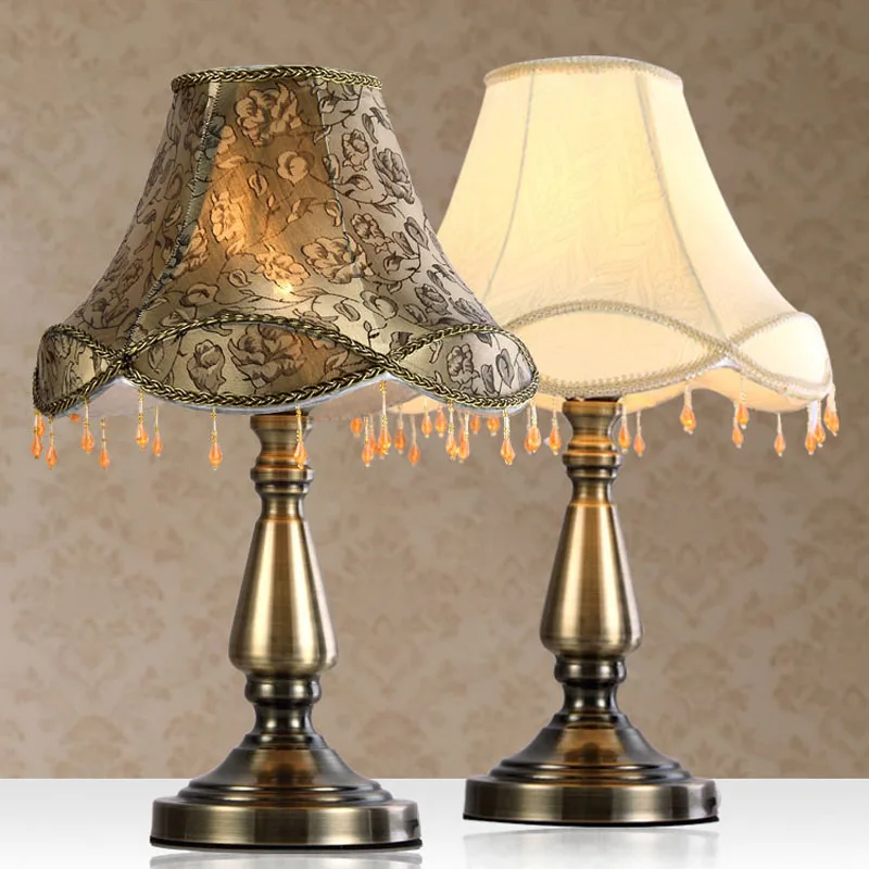 Роскошные бусины подвесной Бронзовый Кабинет Настольная лампа Европейская