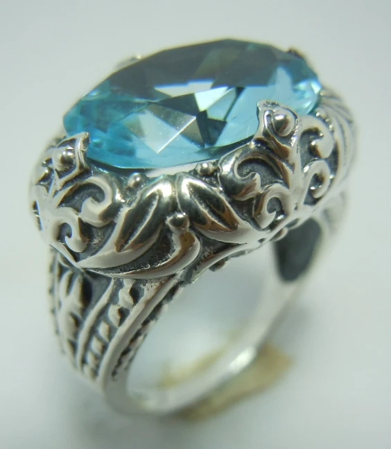 Модное кольцо для романтических браков с классическим декоративным узором в