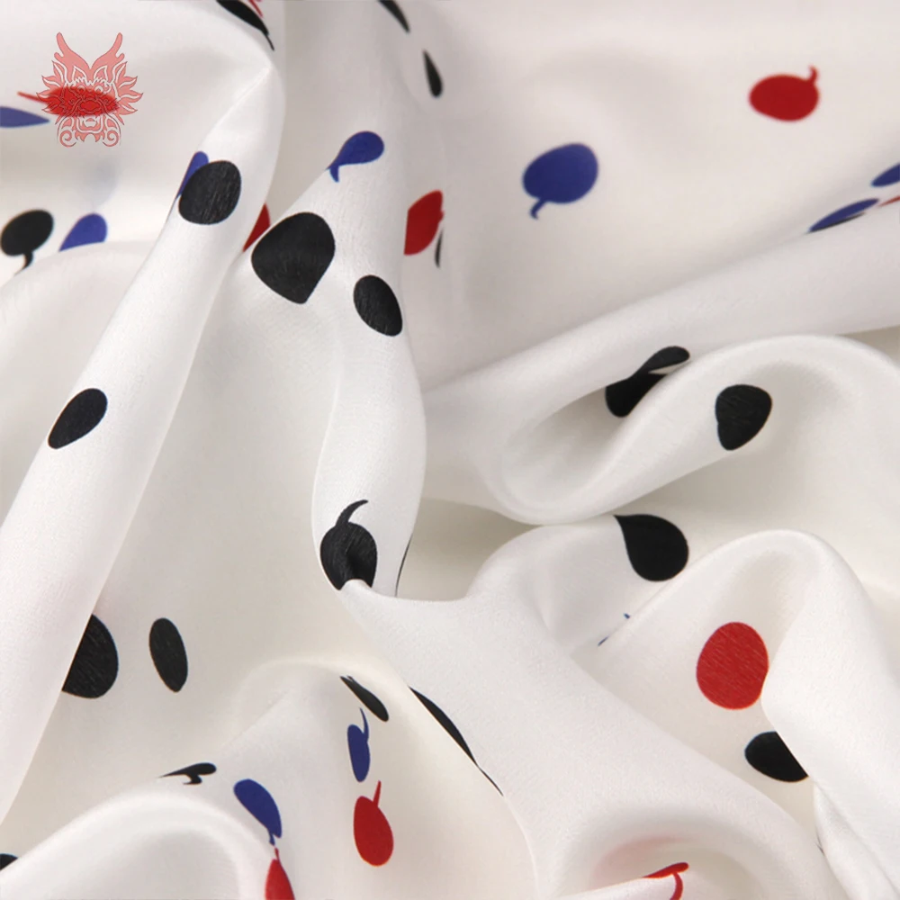 Милая причастия печать черный белый 100% шелк крепдешин ткань для платья
