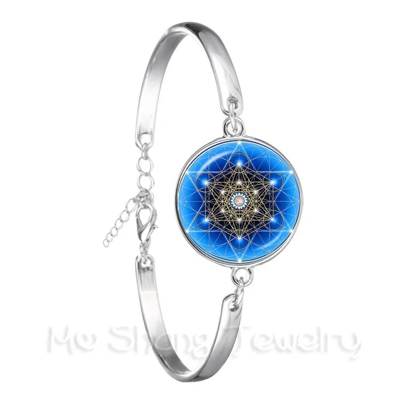 

Inverted Pentagram Bracelet Goat Head Glass Dome Jewelry Baphomet Jewelry Satanism Silver Plated Chain Bangle For Women Gif