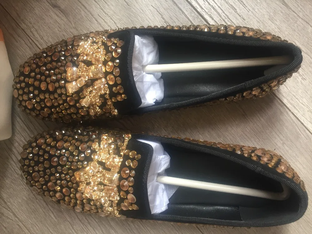 Мужская обувь из натуральной кожи со стразами; Лоферы со стразами; мужские роскошные свадебные туфли для вечеринки; модная дышащая обувь на плоской подошве без застежки