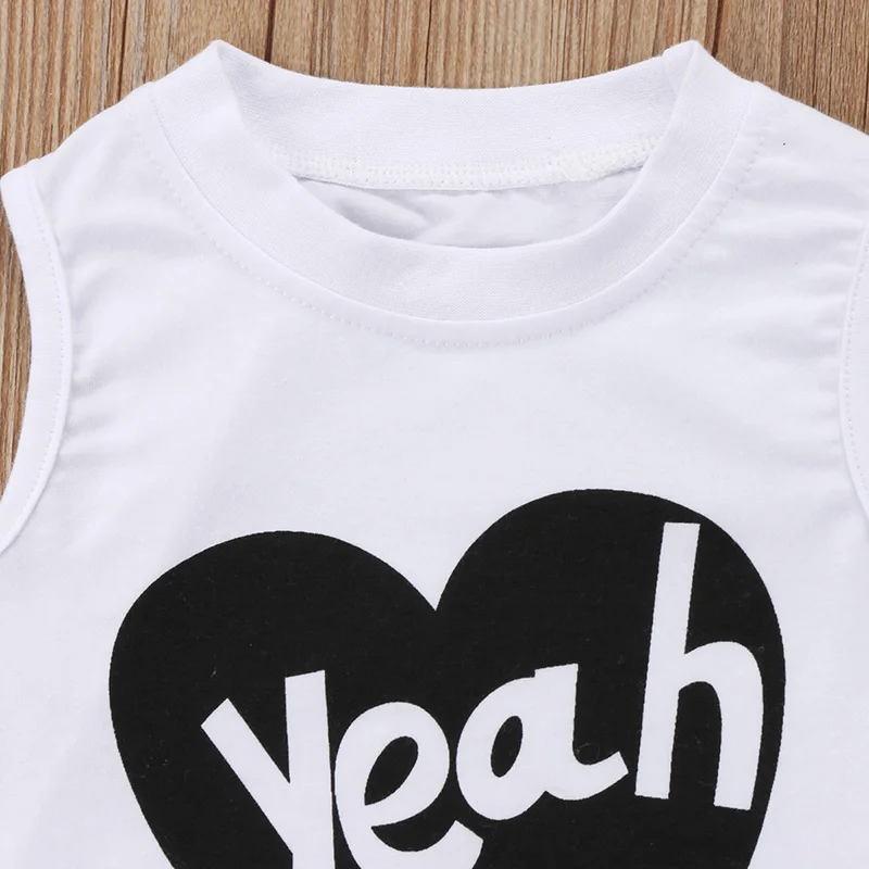 Модная новинка от Pudcoco детский жилет без рукавов с рисунком в виде сердца +