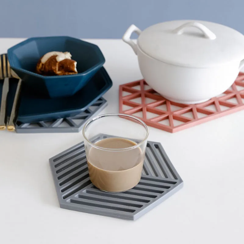 

2019 new creative design dining table placemat silicone non slip heat insulation hot pot cup mat pad for home and kitchen use
