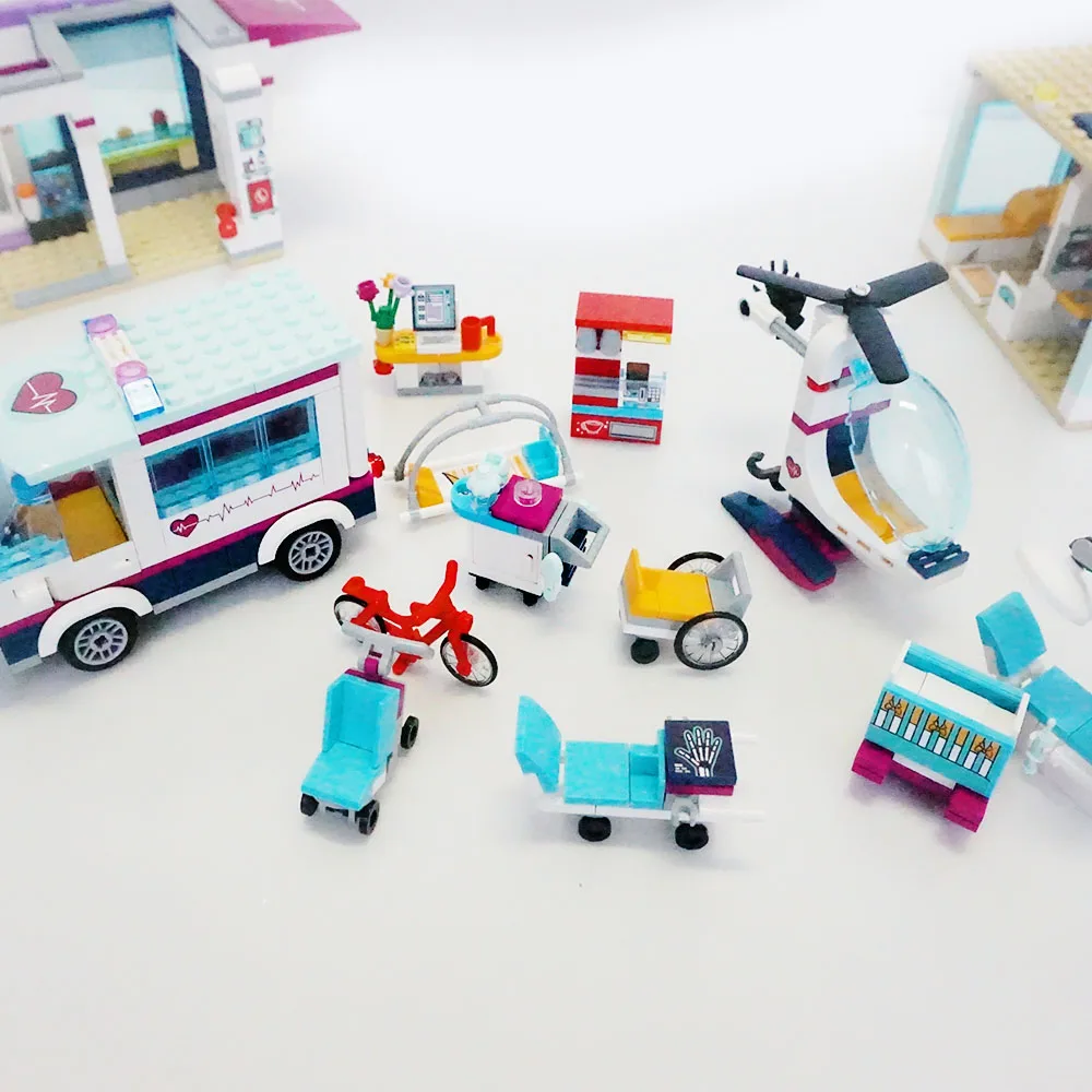 LEPIN 01039 сердце озеро больница Строительная игрушка серия для подружек 932 шт.