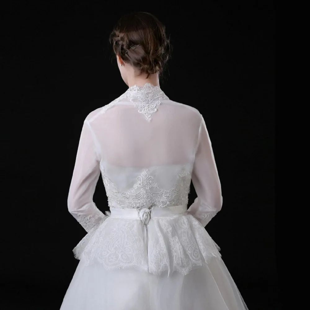 Новое свадебное болеро цвета слоновой кости с аппликацией украшенное