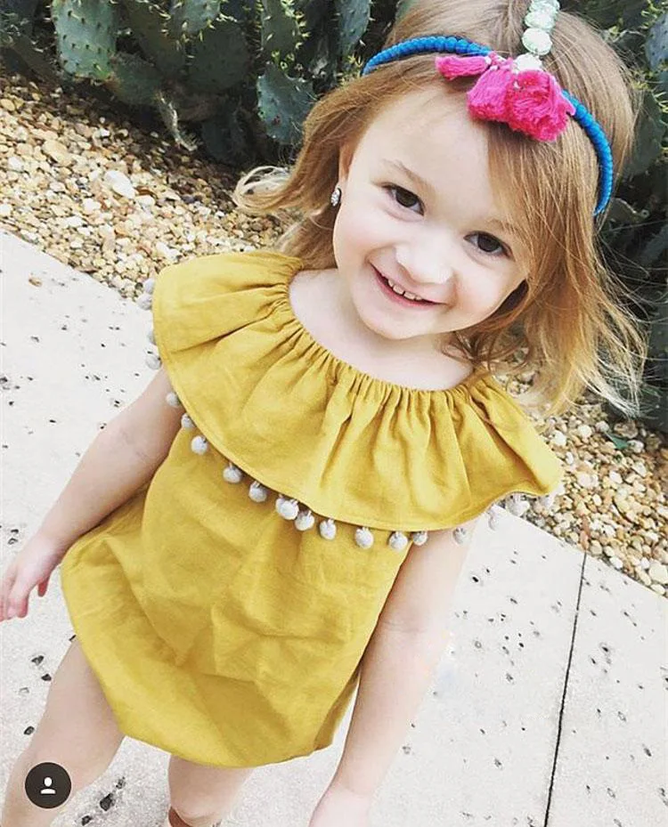 Комбинезон с рюшами на воротнике желтый хлопковый комбинезон отделкой Кремовым