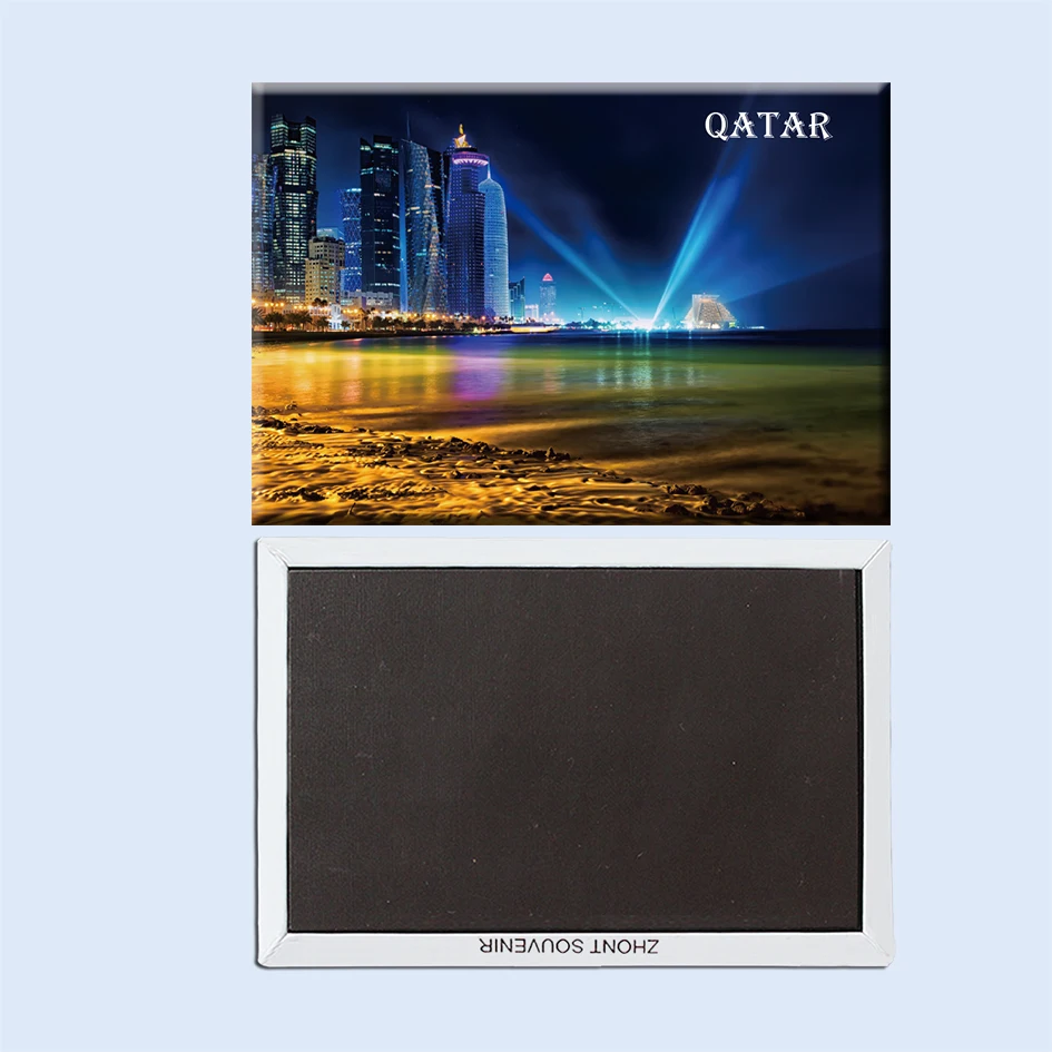 Катарские морские небоскребы освещения Доха Катара 22928 волшебные магниты на