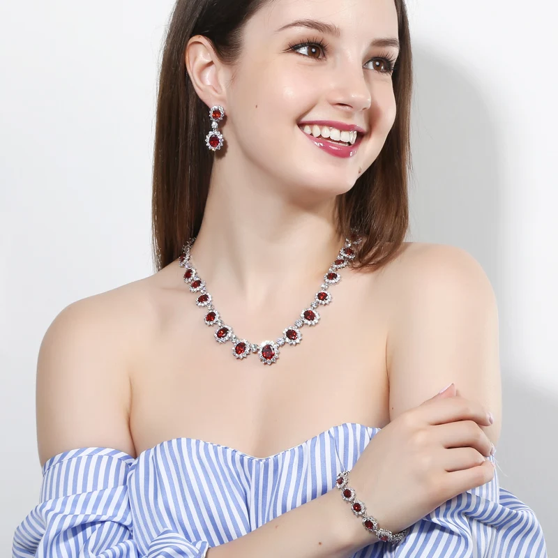 Серьги-подвески ThreeGraces классические с фианитом в виде цветов ожерелье браслеты