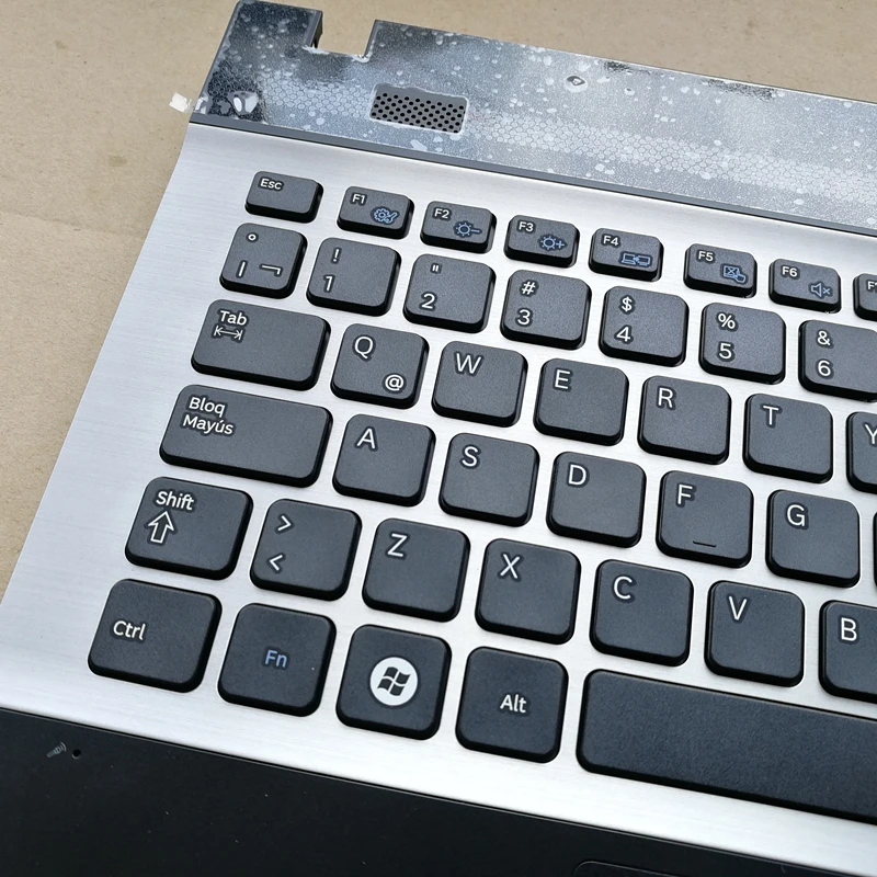 Латинская раскладка новая клавиатура для ноутбука Samsung NP300 14 &quotNP300V4A 305V4A 300V4Z 305V4Z