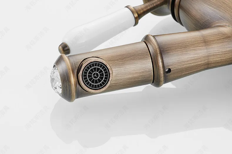 Free shipping hot sale antique bathroom basin mixer tap with single lever pull out sink of cold brass facuets | Обустройство дома