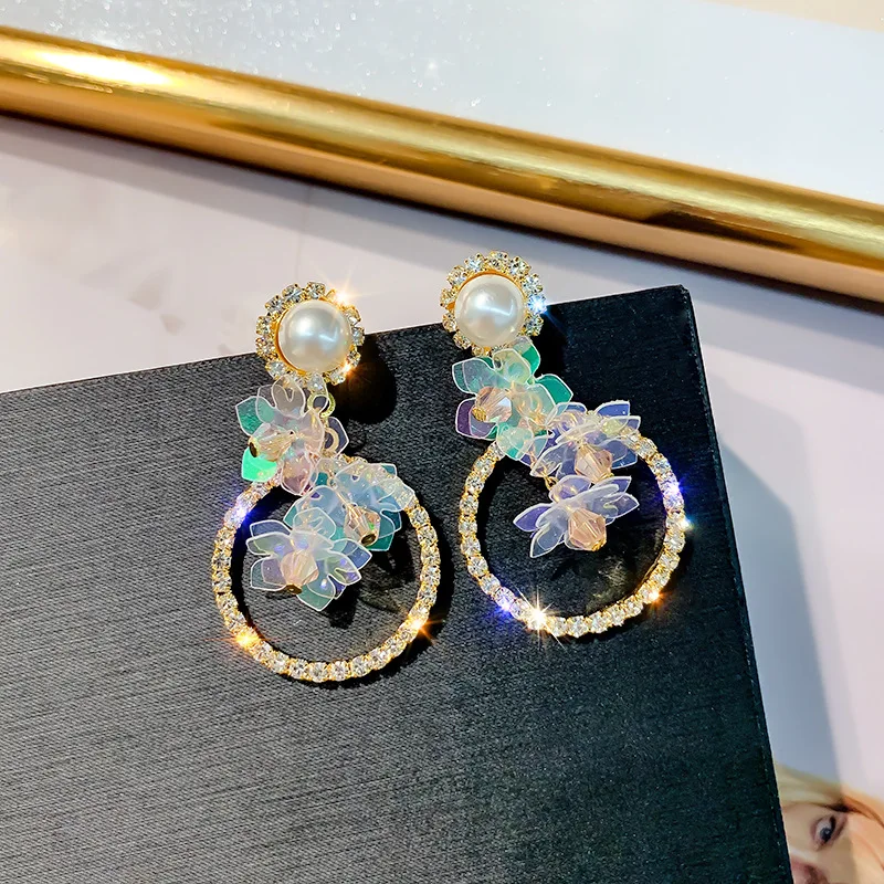 Милые женские серьги гвоздики с кристаллами милые круглые в виде цветов желтого