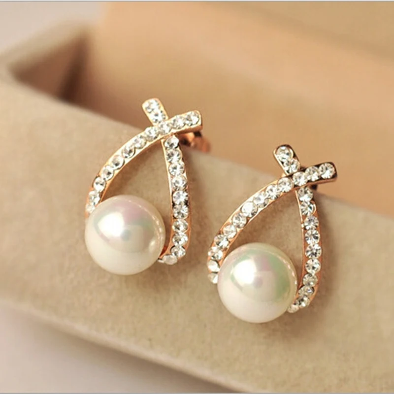 

2021 Fashion Gold Crystal Stud Earrings Brincos Perle Pendientes Bou Pearl Earrings For Woman Charm