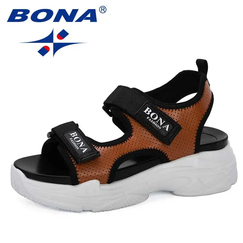 LIGHT BROWN BONA/Новинка года; стильные летние женские босоножки; босоножки на танкетке; кожаная повседневная обувь с открытым носком; модная женская прогулочная обувь - Цвет: LIGHT BROWN