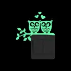 Милая мультяшная сова пара на ветке светящаяся наклейка на выключатель забавное свечение Настенная Наклейка с животными для свадьбы, спальни, домашнего декора