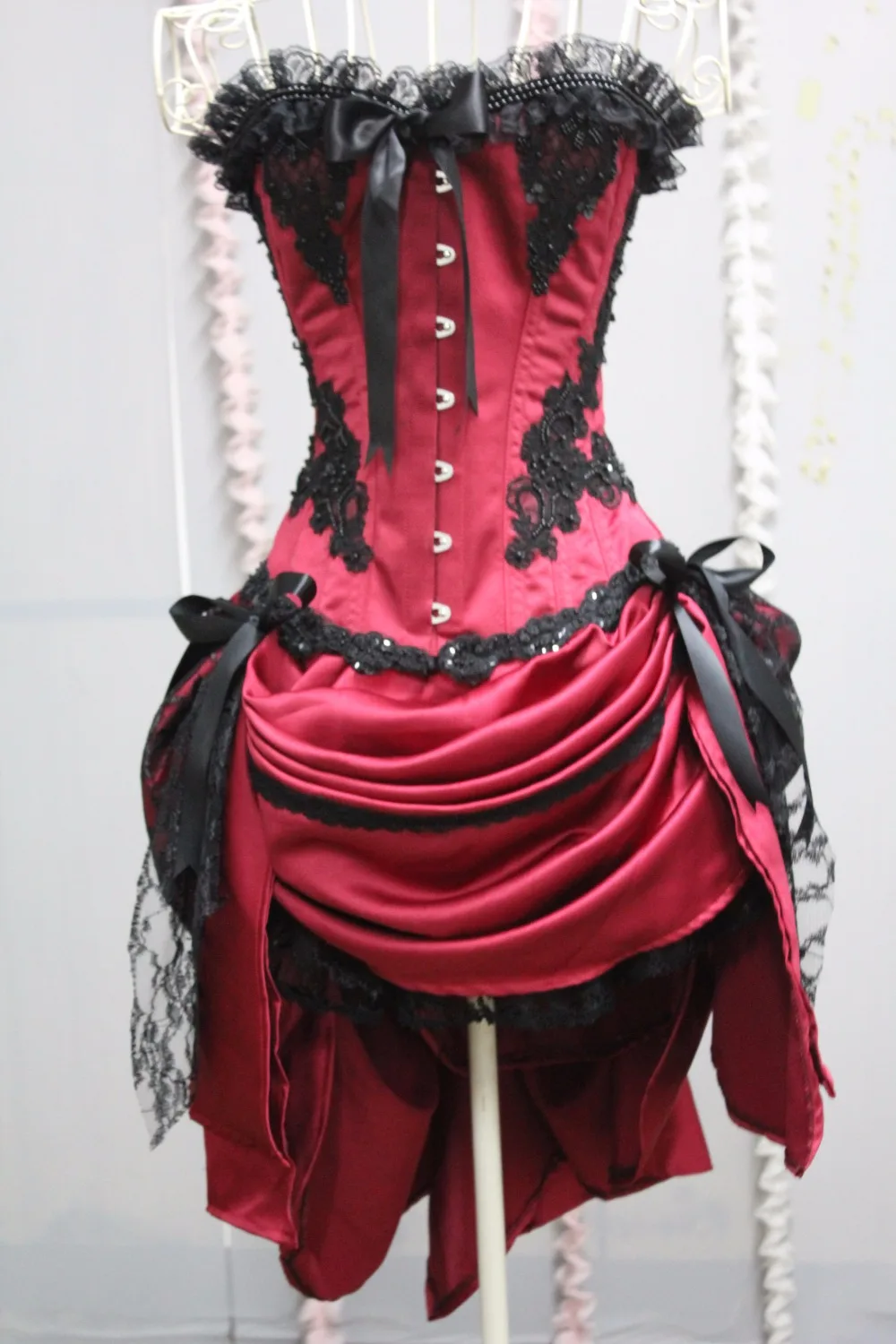 Короткие винтажные корсеты для выпускного вечера 2016 сексуальные красные