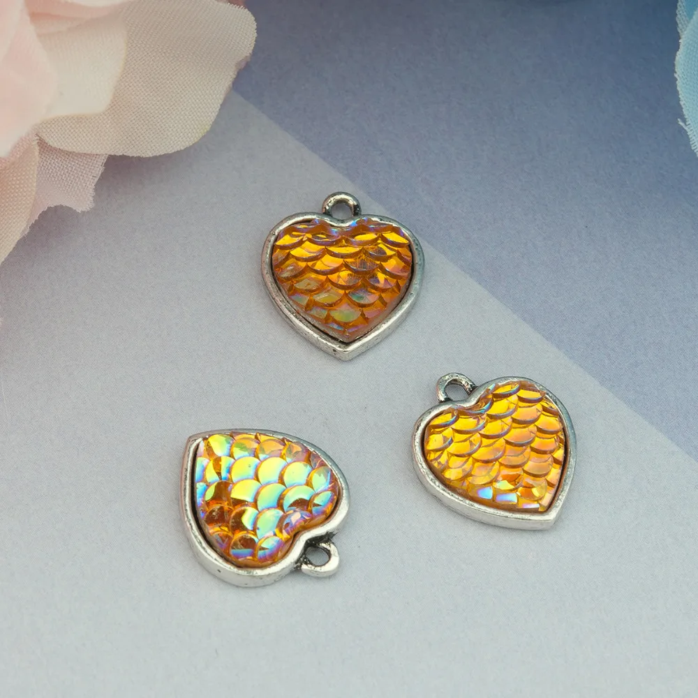 DoreenBeads, цинковый сплав, Русалка, рыбные весы, шармы, сердце, золотой тон, античный золотой цвет, разноцветные AB, около 16 мм x 14 мм(4/"), 10 шт