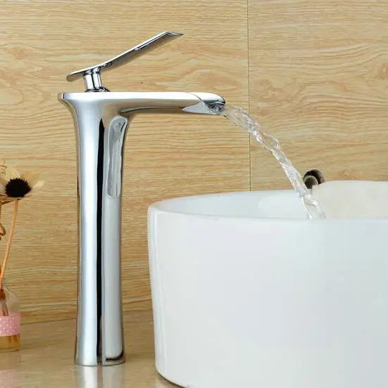 Смеситель водопад для ванной комнаты