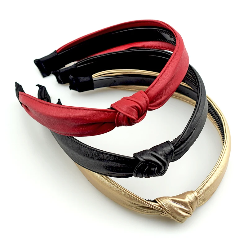 Пояснительная записка: PU Leather Autumn Winter Hairband Knot Headbands for Women Hair Accessories Girls Hoop Female New Fashion Headwear Gifts onПУ Кожа Осень Зима Ободок с узлом для волос для женщин Аксессуары для волос Девочки Обруч Женские Новая мода 