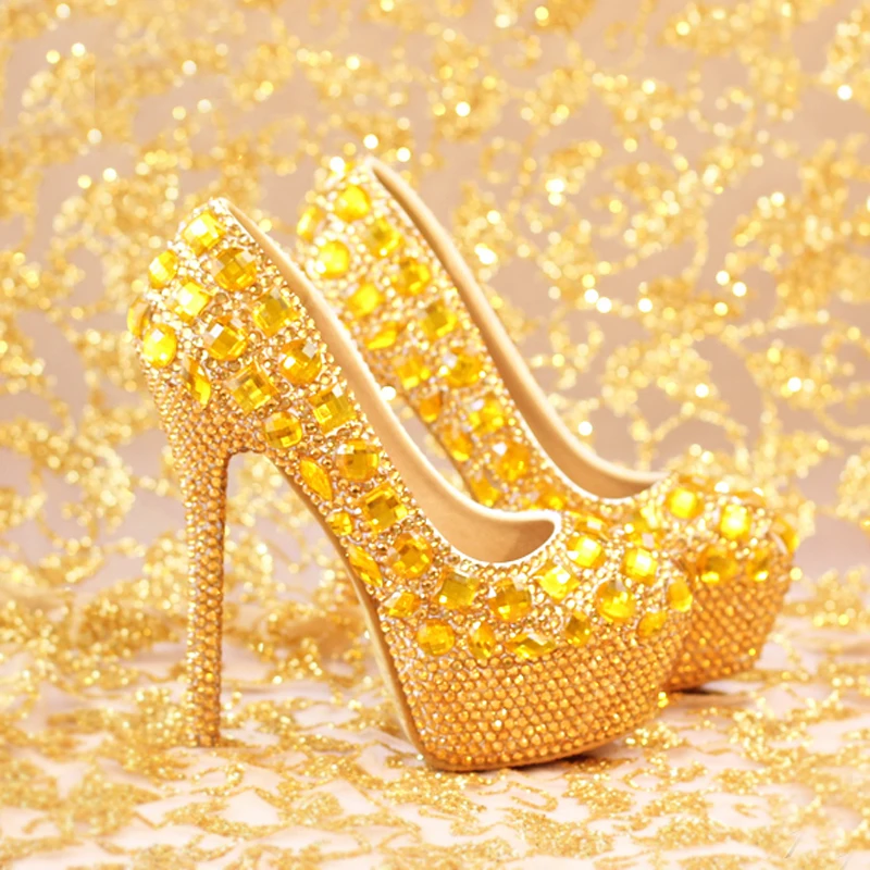 Женские туфли-лодочки на платформе высоком каблуке украшенные стразами